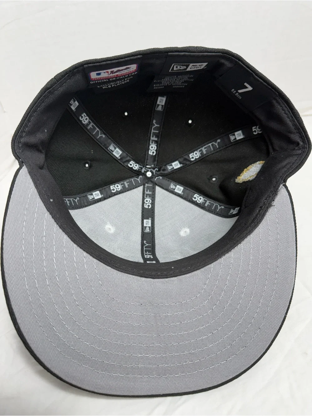 New Era Los Angeles Dodgers 2024 Champions White Black Gold Snapback Hat